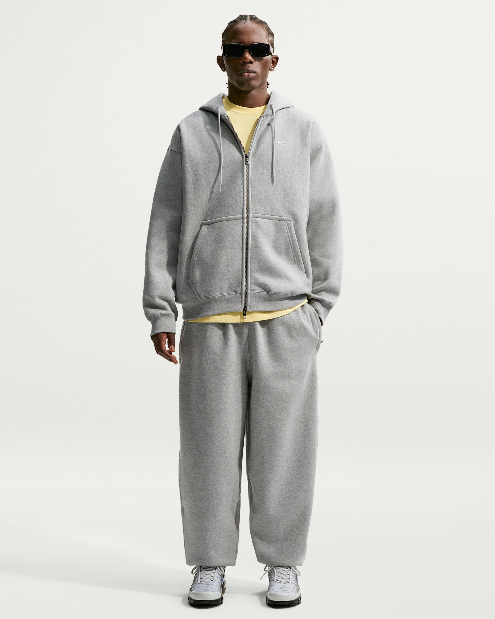 Nike Solo Swoosh Men's Cuffed Fleece Trousers. Nike ZA